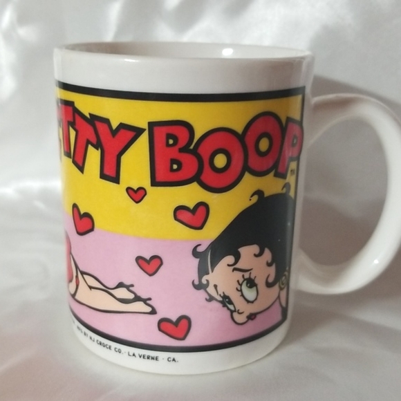 Coffee mug/cup. 1999 vintage Betty Boop collectible. - Picture 2 of 14